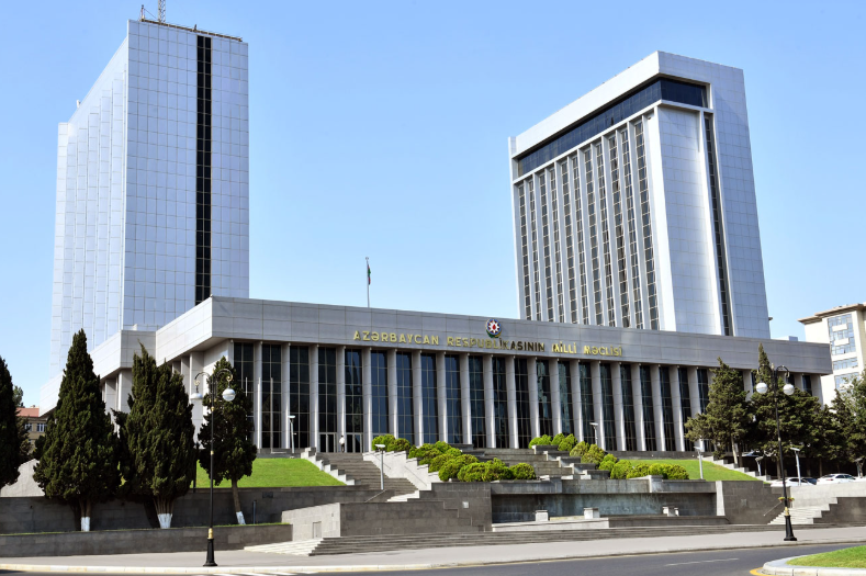 Deputatlar Tacikistana gedirlər 