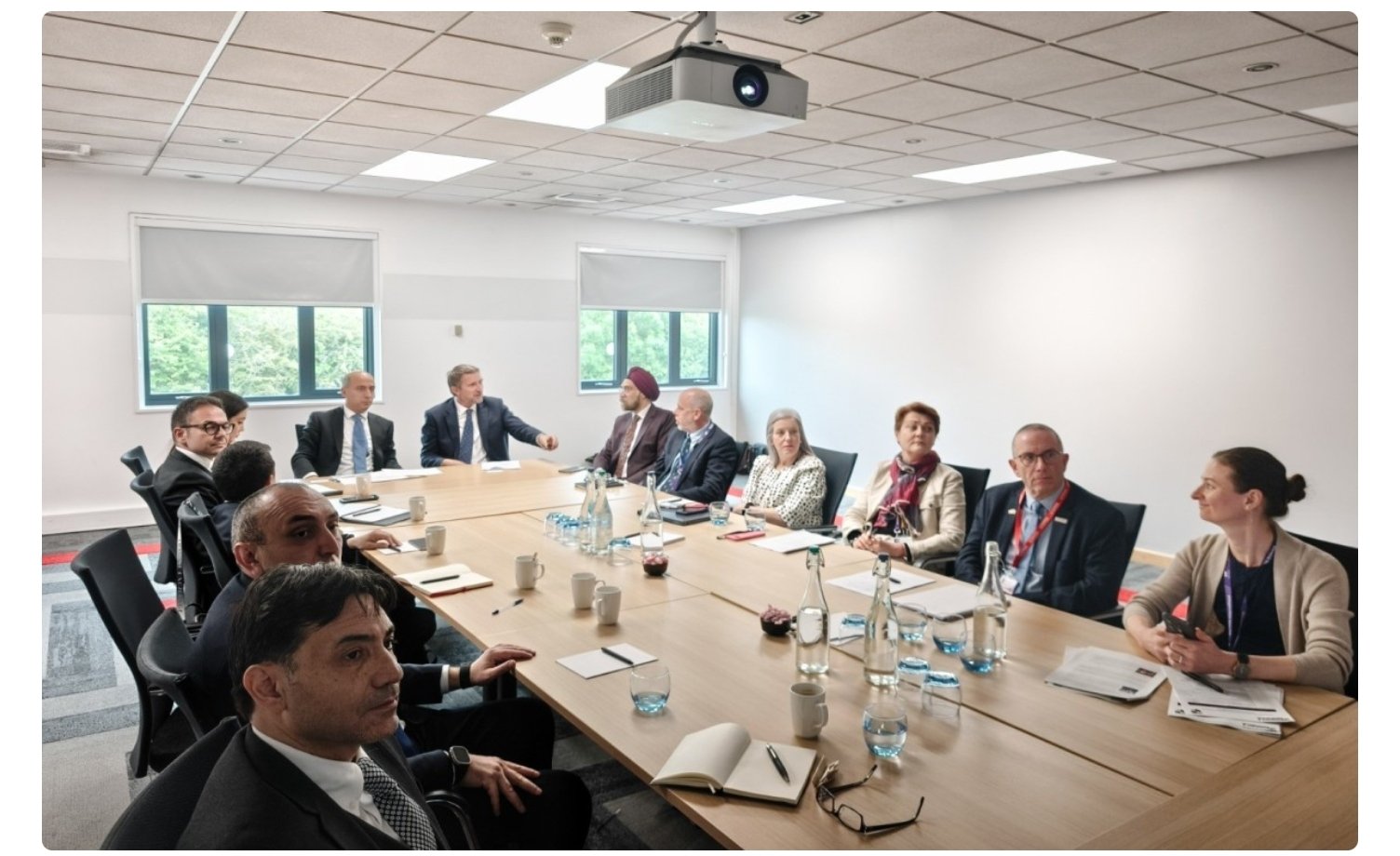 Emin Əmrullayev Britaniyanın Vorvik Universitetində olub 