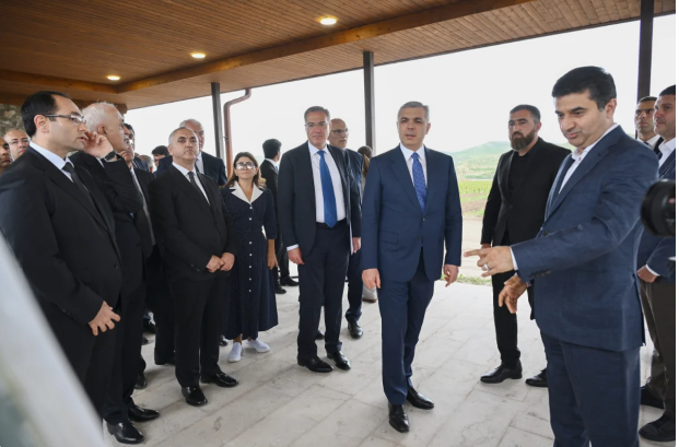 Xocalıda salınmış intensiv bağçılıq təsərrüfatları ilə tanışlıq olub 