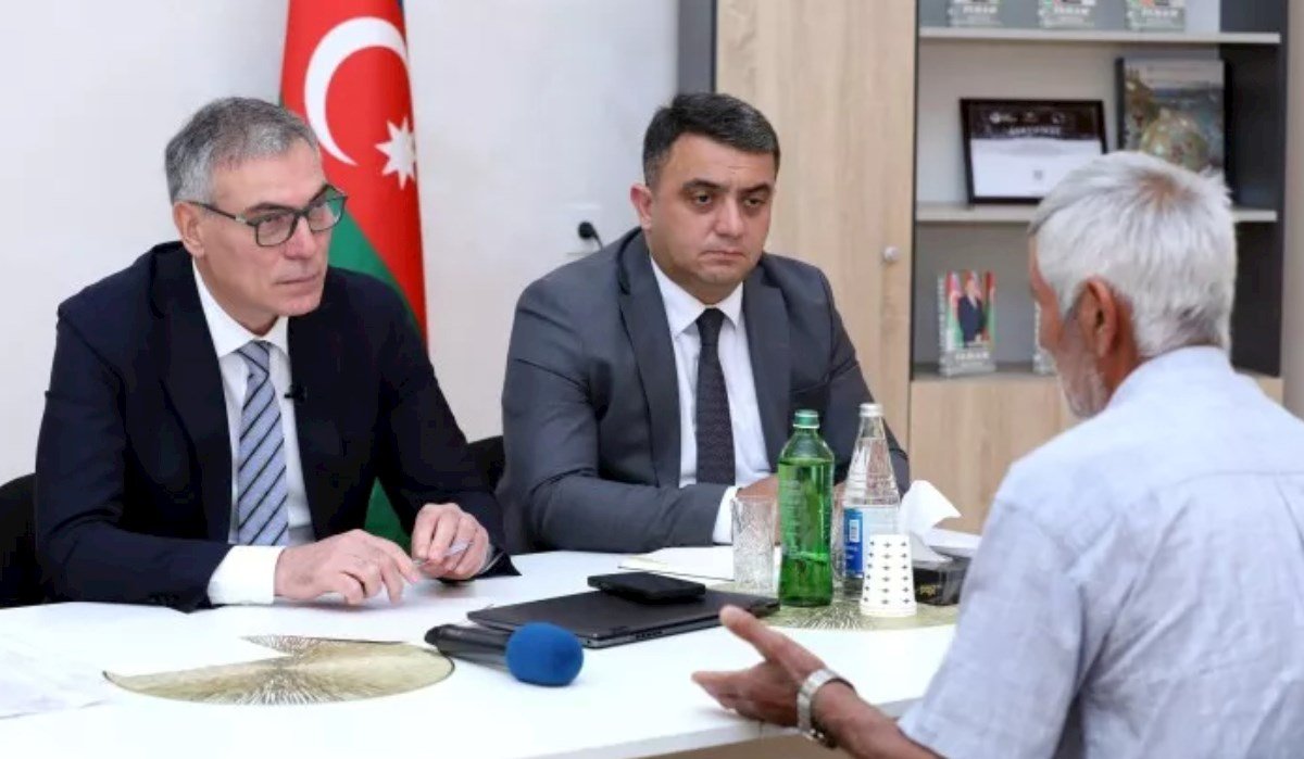 "Azəriqaz”ın baş direktoru Qobustanda vətəndaş qəbulu keçirib — FOTOLAR