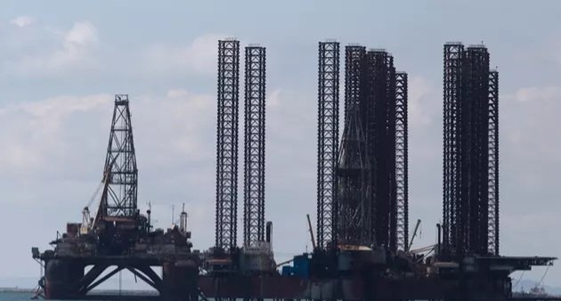 Bloomberg: Körfəz ölkələri neft hasilatını kəskin artırıb