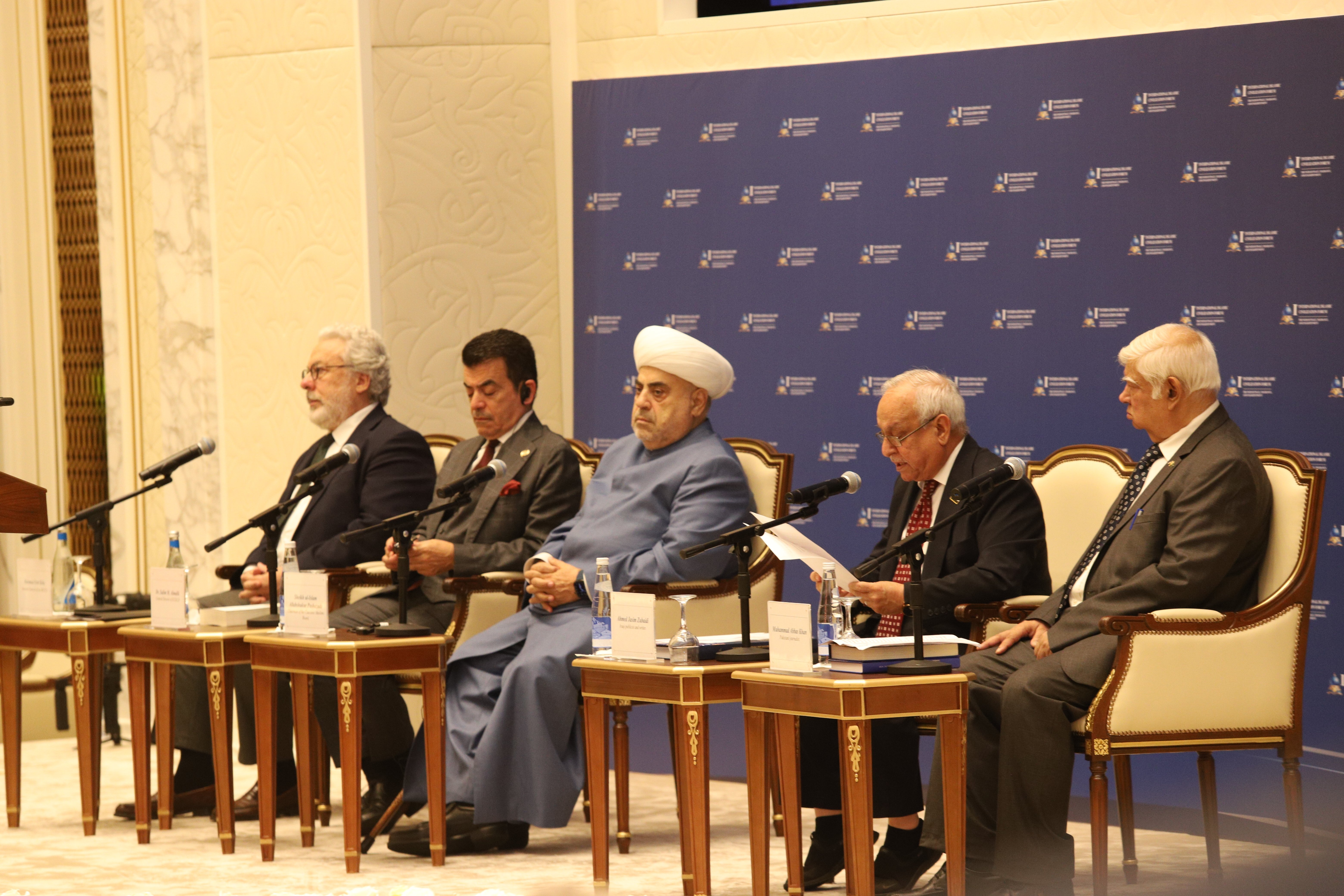 ‘’Qardaşılıq və müttəfiqliyin ali zirvəsi’’ İslam Sivilizasiyası Forumunda təqdim edildi