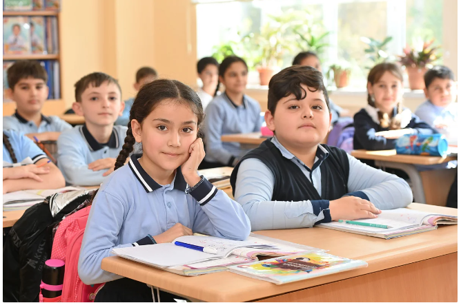 Sabah Bakıdakı 5 məktəbə tədrisi digər dildə aparılan bölmələr üzrə sərbəst qəbul başlayır 