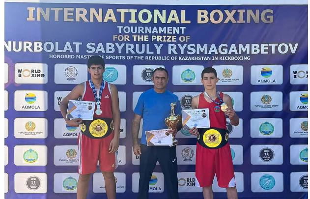 Azərbaycanın iki boksçusu Qazaxıstanda qızıl medal qazanıb