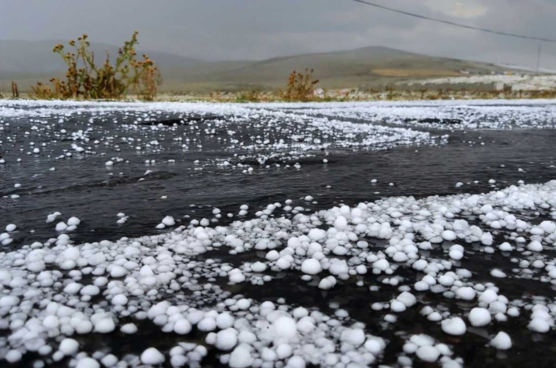 Kəlbəcərə dolu düşüb 