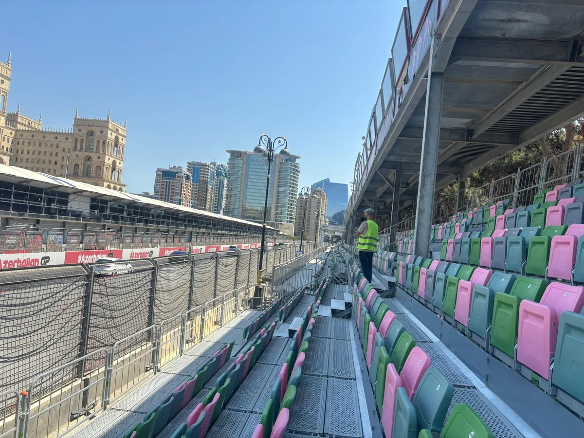 "Formula 1" üzrə Azərbaycan Qran-prisi üçün yeni tribuna quraşdırılıb 