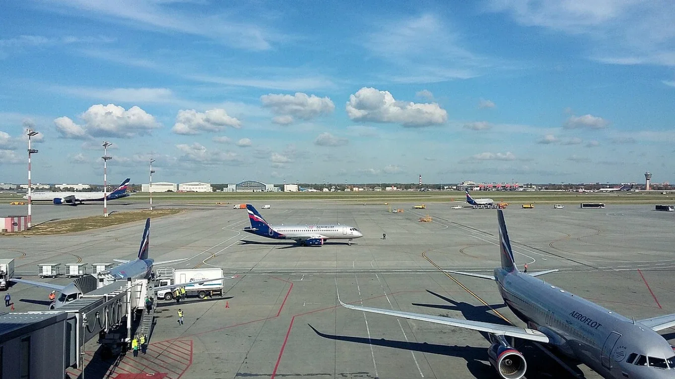 Moskva aeroportlarında 80-ə yaxın reys gecikib və ya ləğv edilib