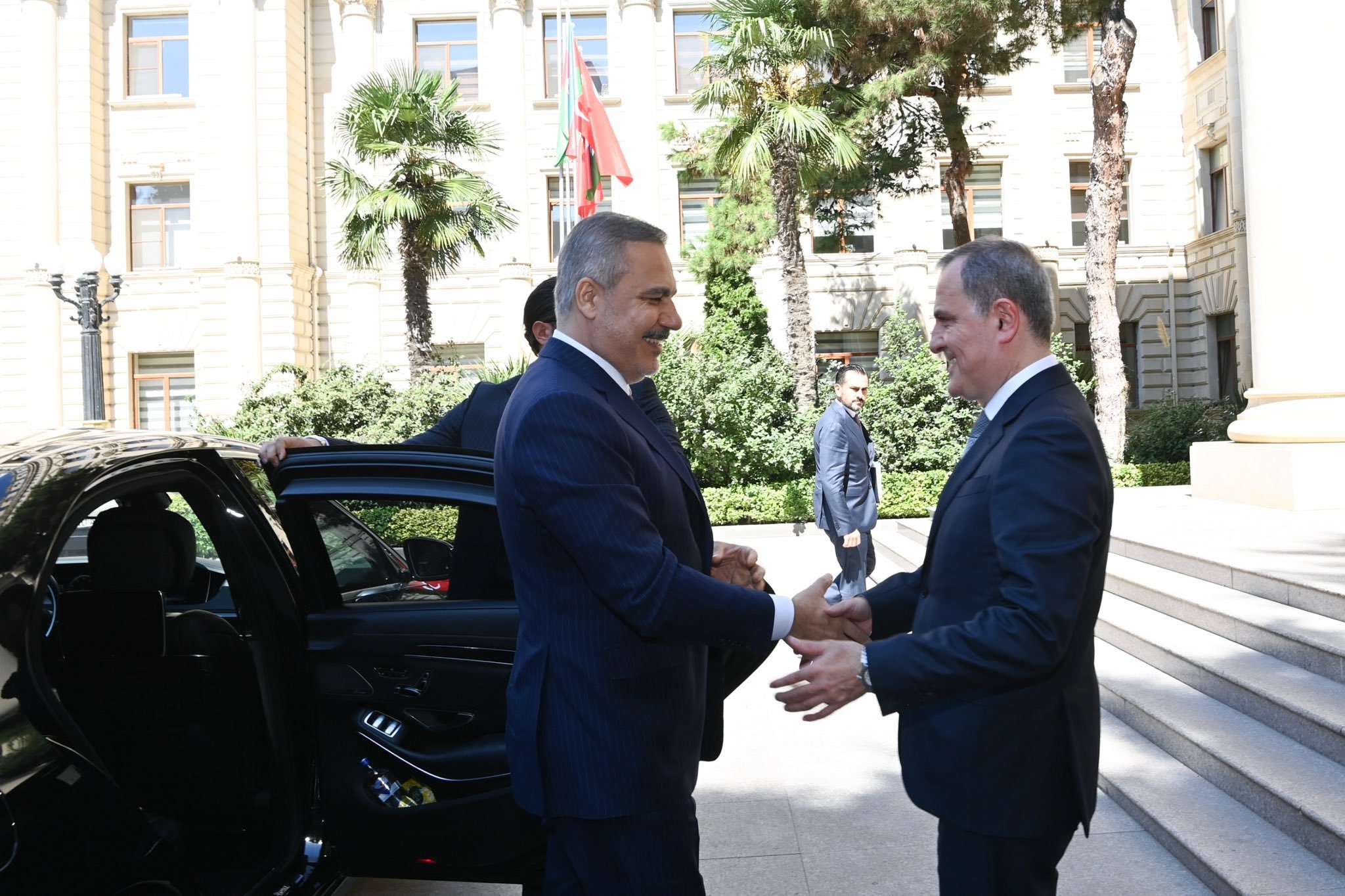 Ceyhun Bayramov Hakan Fidanla görüşüb
