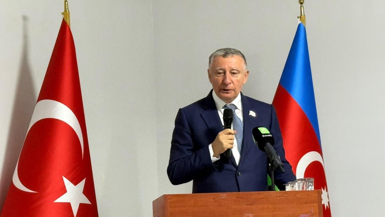 Məşhur Məmmədov İstanbulda 27 Sentyabr – Anım Günü tədbirində çıxış edib