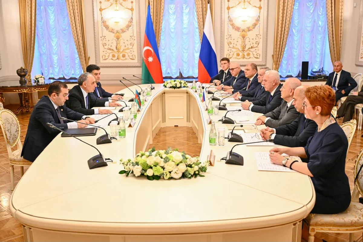 Kamran Əliyev rusiyalı həmkarı ilə əməkdaşlıq perspektivlərini müzakirə edib