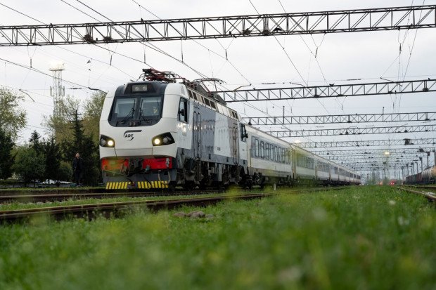 Bakı-Tbilisi qatarında maklerlər "at oynadır" - 54 manata bilet yoxdur...