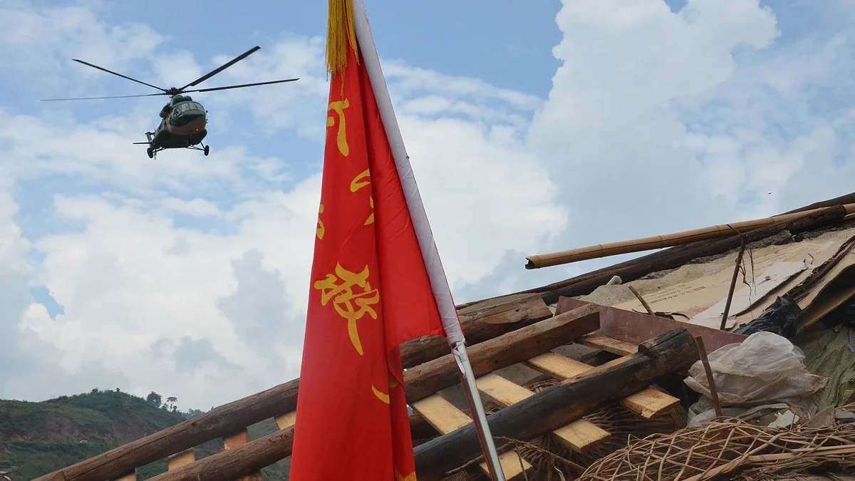 Si Cinpin Tibetdə zəlzələdən sonra itkilərin minimuma endirilməsi üçün bütün tədbirlərin görülməsini tapşırıb