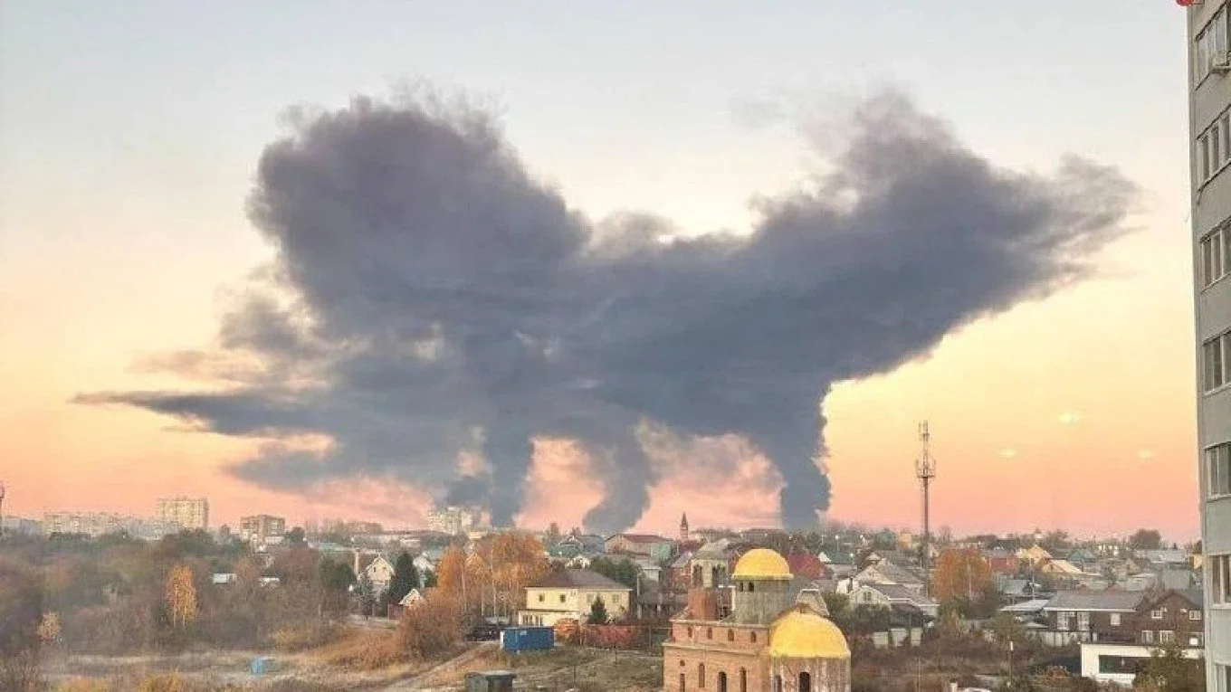 Ukrayna Rusiyanın Bryansk vilayətində hərbi konservlər istehsal edən zavodu və Samara yaxınlığındakı neft emalı zavodunu vurub